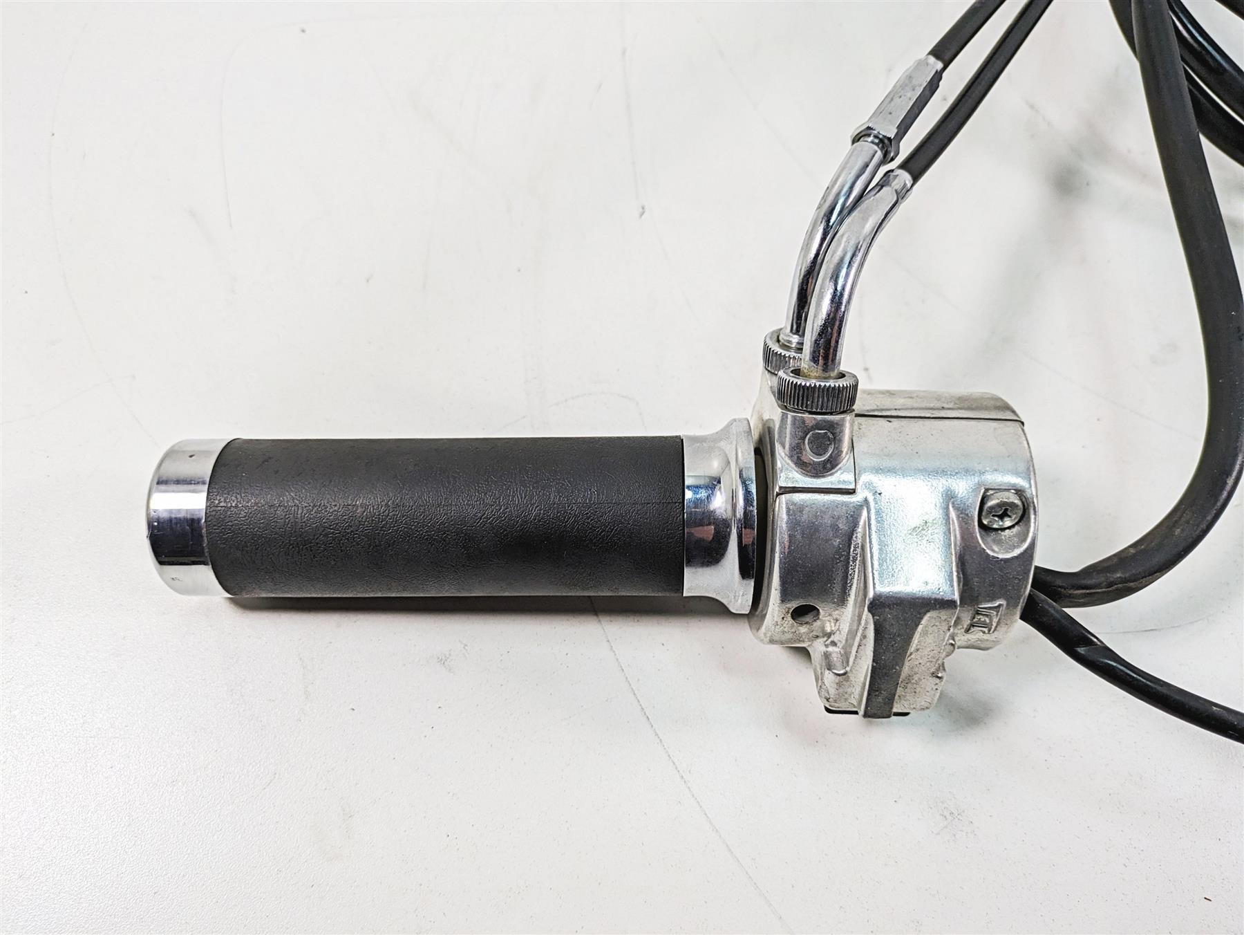 2006 Honda VT1100 C2 Shadow Right Hand Control Switch & Throttle 35013-MAH-A02 {{ shop.shopifyCountryName }} - Mototech271