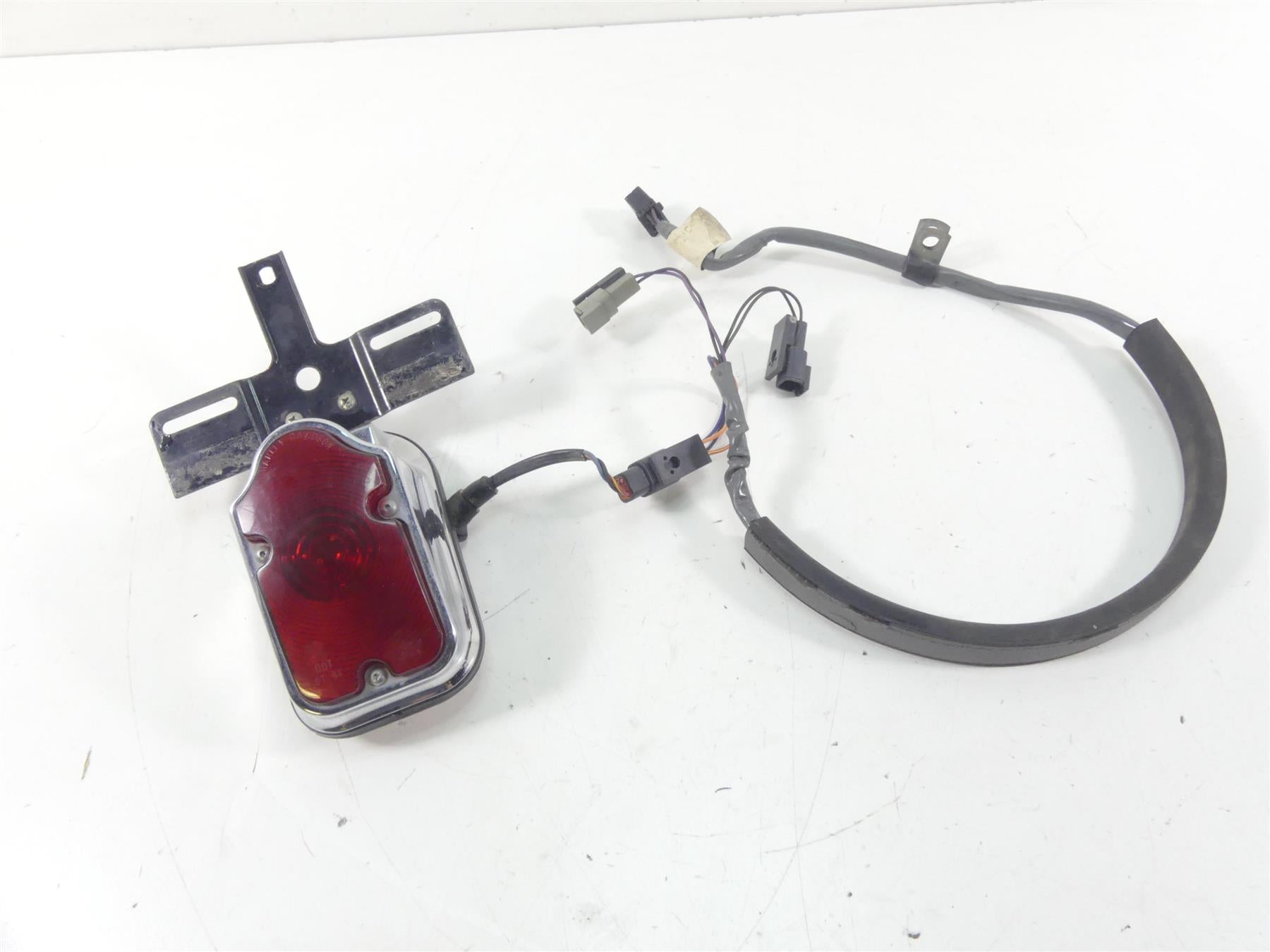 2005 Harley Softail FLSTSC Heritage Springer Taillight Tail Brake Lamp 68280-05 {{ shop.shopifyCountryName }} - Mototech271