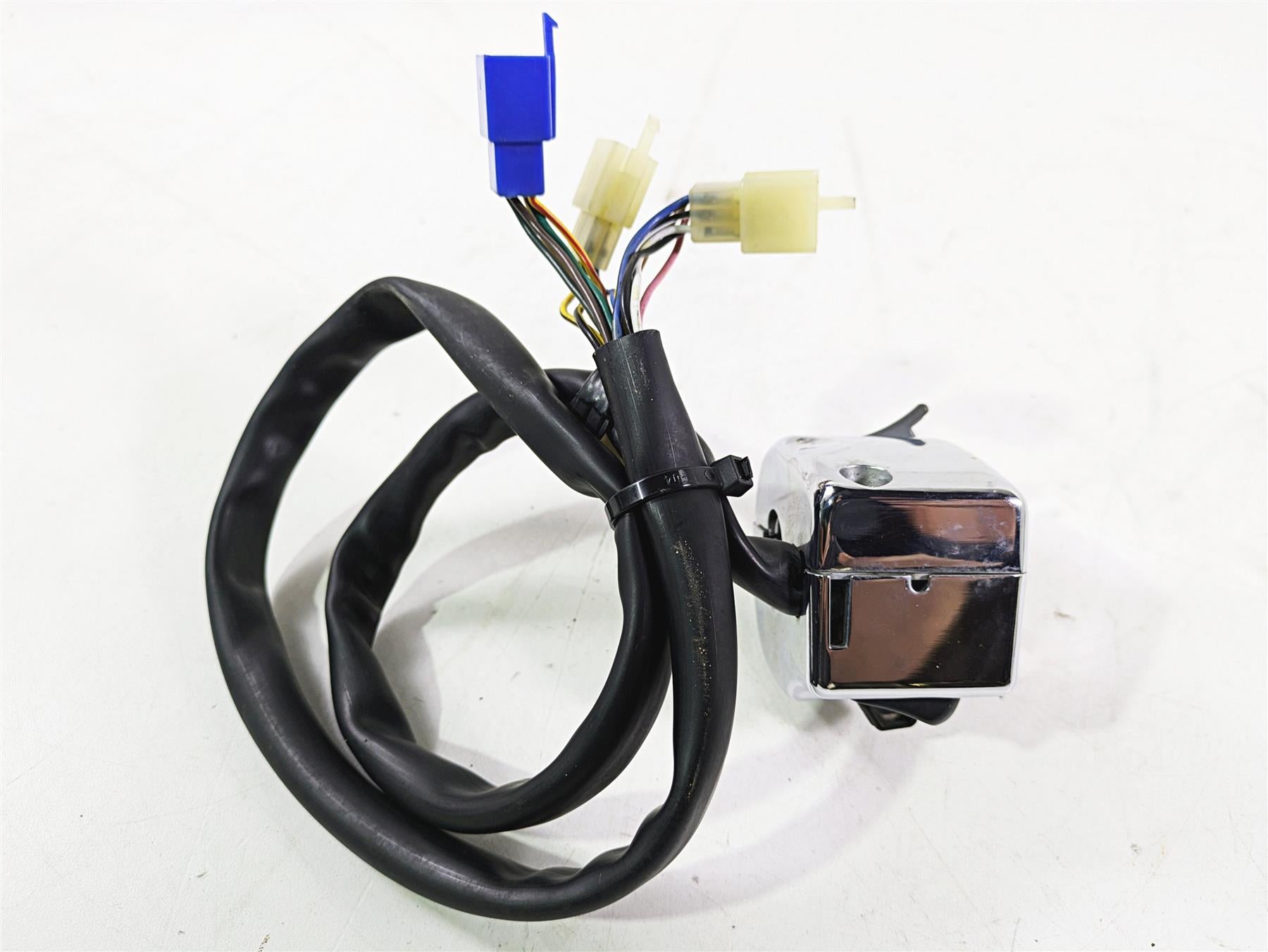 2008 Yamaha XVZ1300 Royal Star Left Hand Control Switch 4XY-83972-20-00 {{ shop.shopifyCountryName }} - Mototech271