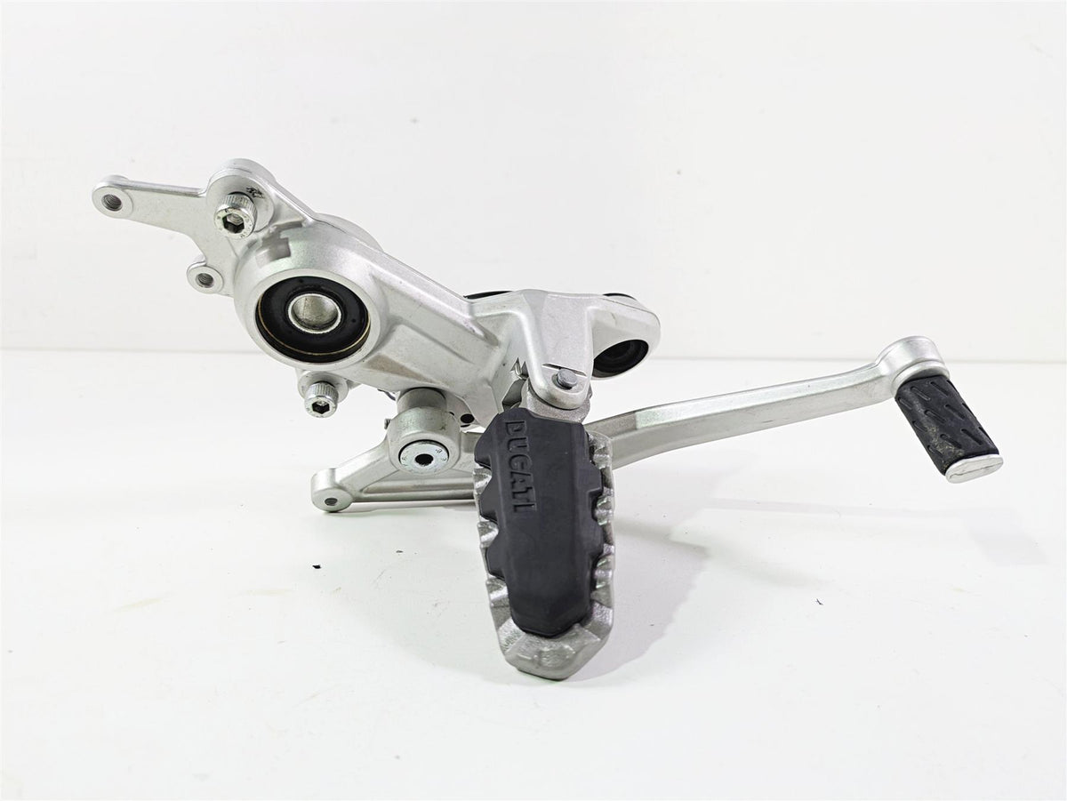 2022 Ducati Hypermotard 950 Right Footpeg Bracket Brake Pedal Set 82413581AB {{ shop.shopifyCountryName }} - Mototech271