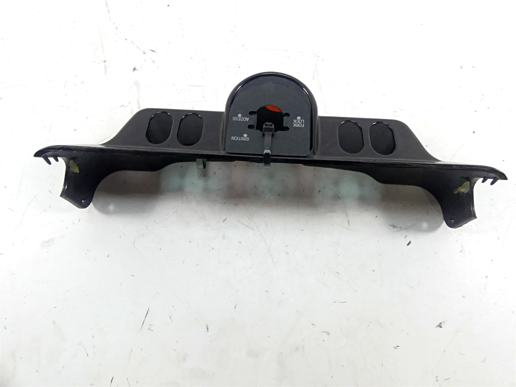 2006 Harley Touring FLHTCU SE E-Glide Ignition Switch Cover Fairing 58545-06 {{ shop.shopifyCountryName }} - Mototech271