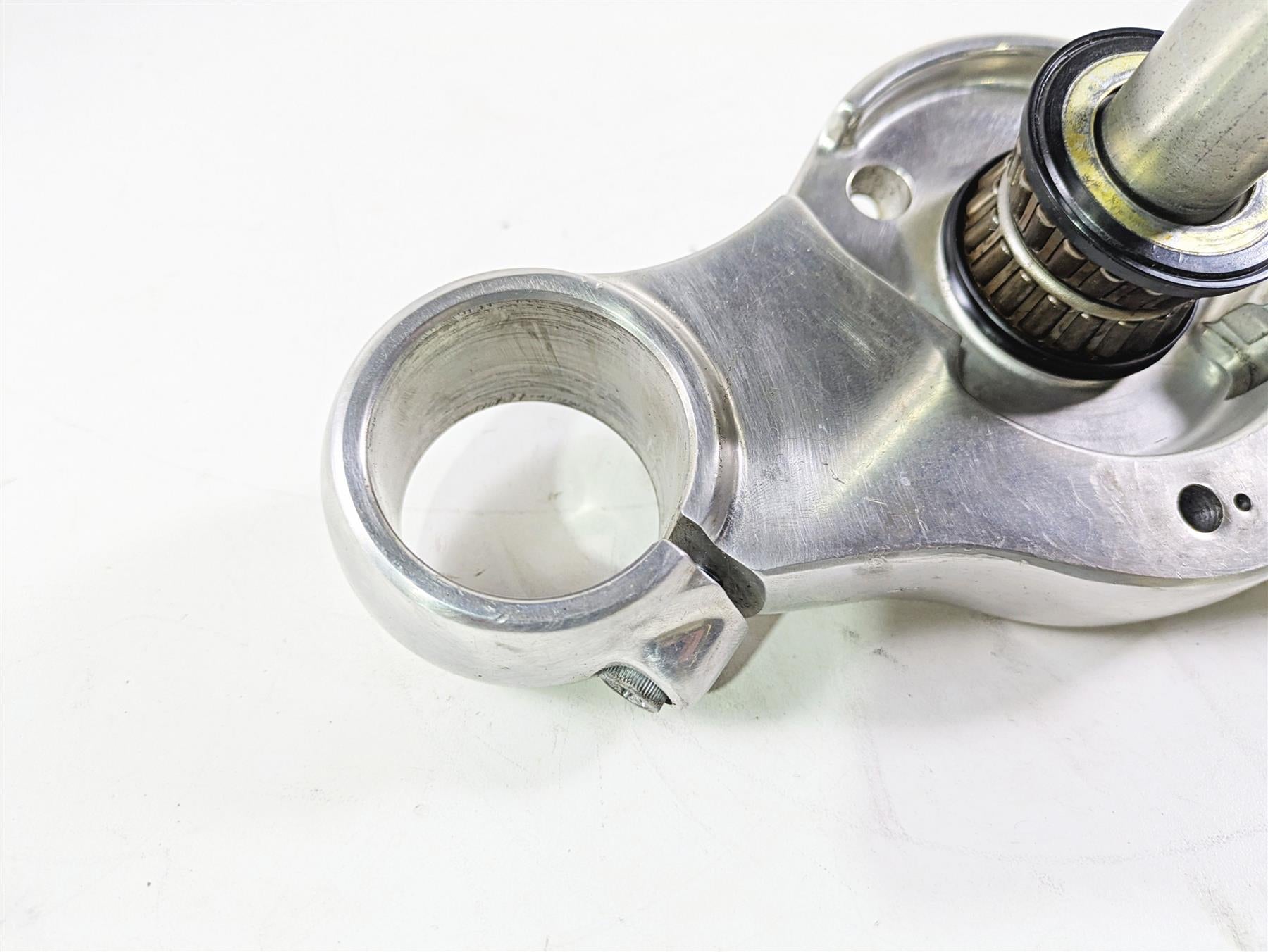 2020 Harley Softail FXST Standard Lower Triple Tree Steering Clamp 45900299 {{ shop.shopifyCountryName }} - Mototech271