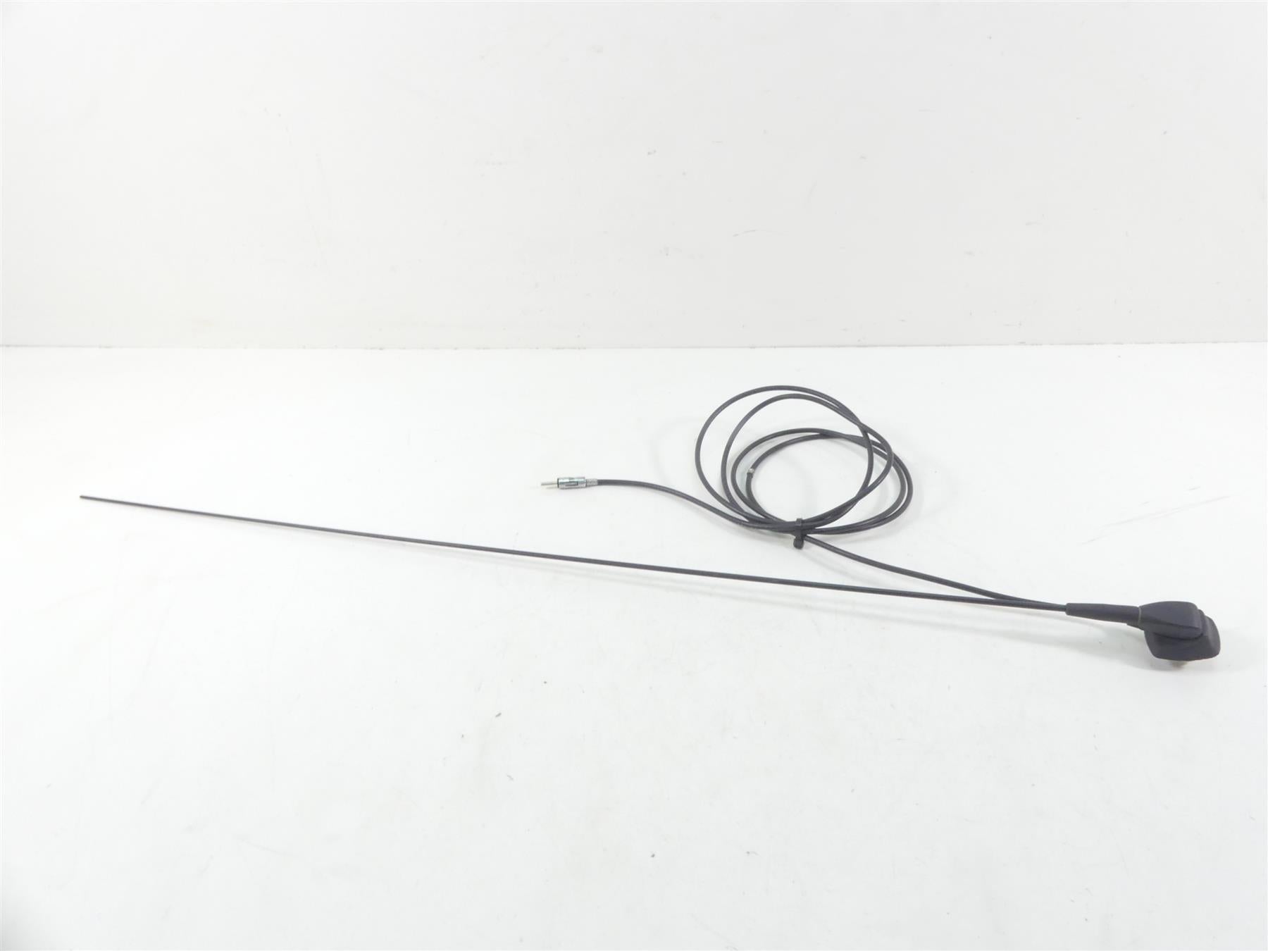 2016 Indian Chieftain Dark Horse Audio Radio Antenna 90 Degree 4012274 {{ shop.shopifyCountryName }} - Mototech271