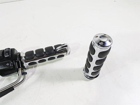 2006 Harley VRSCR Street V-Rod Right Hand Control Switch 71684-06A 71683-06A {{ shop.shopifyCountryName }} - Mototech271