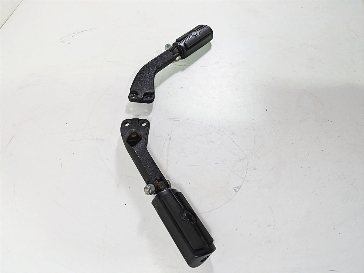 2016 Harley FXDL Dyna Low Rider Rear Passenger Footpegs Willie G Skull 49224-06A {{ shop.shopifyCountryName }} - Mototech271