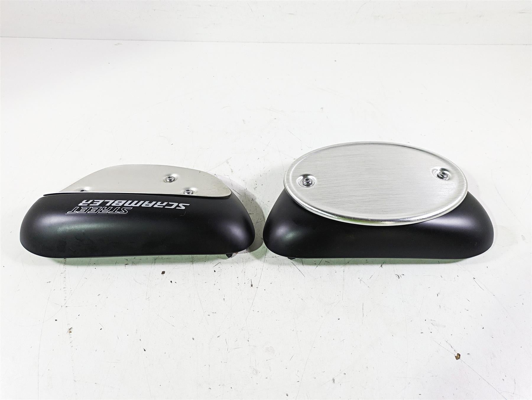 2020 Triumph Street Scrambler 900 Left Right Side Cover Fairing Set T2314107 {{ shop.shopifyCountryName }} - Mototech271