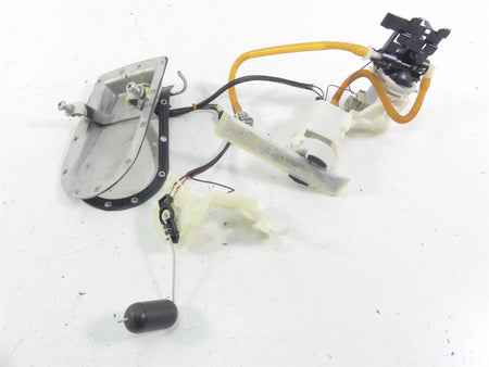 2015 Harley FXDF Dyna Fat Bob Fuel Gas Petrol Pump + Level Sender 75218-04D {{ shop.shopifyCountryName }} - Mototech271
