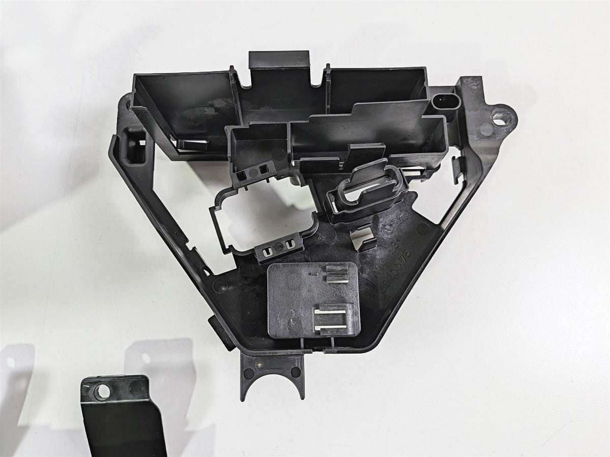 2018 Harley FLHTCU Touring Electra Glide Battery Tray & Ecm Holder 66000010A-Mototech271