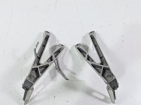 2017 Honda CBR600RR Rear Passenger Footpeg Set 50750-MFJ-D00 50760-MFJ-D00 {{ shop.shopifyCountryName }} - Mototech271