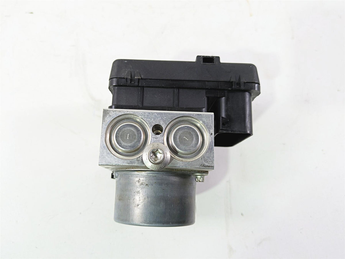 2017 BMW F800GS Adv K75 Abs Brake Pump Pressure Module 34518546851 {{ shop.shopifyCountryName }} - Mototech271