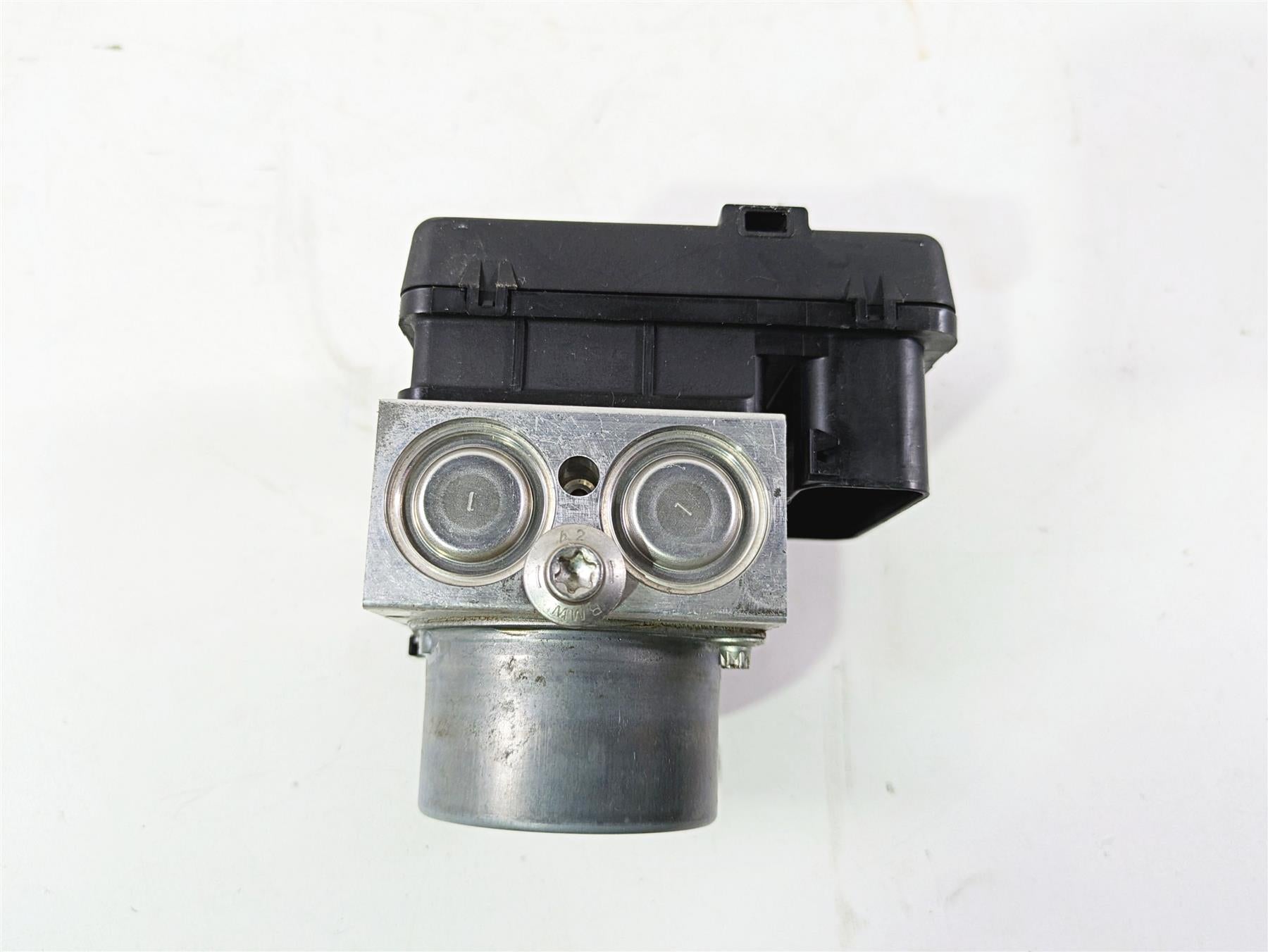 2017 BMW F800GS Adv K75 Abs Brake Pump Pressure Module 34518546851 {{ shop.shopifyCountryName }} - Mototech271