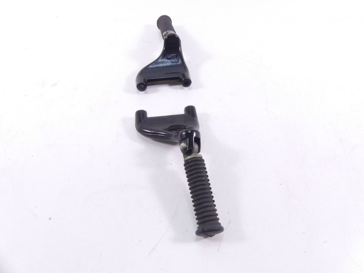 2006 Harley Sportster XL1200 C Passenger Foot Peg Rest Set 49314-04 49315-04 {{ shop.shopifyCountryName }} - Mototech271