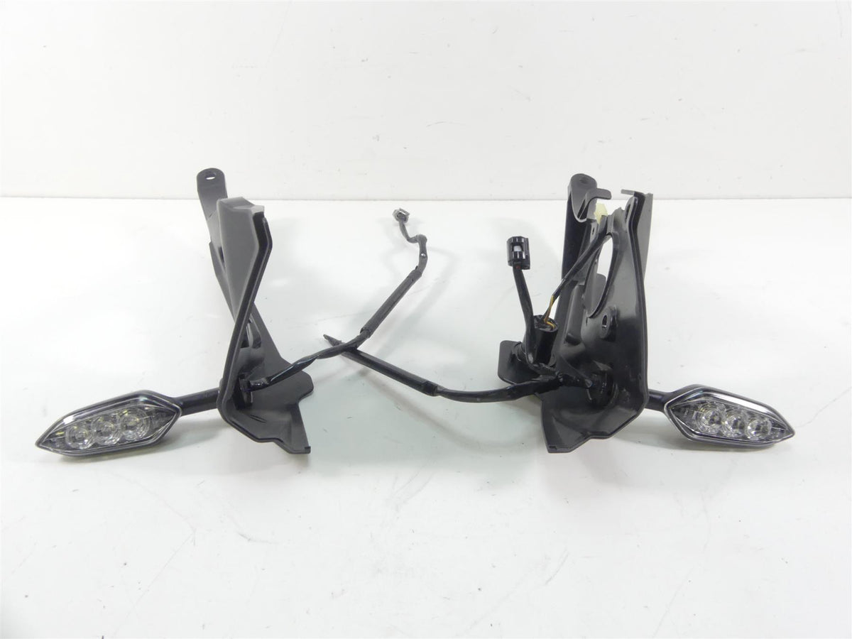 2017 Yamaha XT1200Z Super Tenere Front Led Blinker Turn Signal Set 2BS-83310-10 {{ shop.shopifyCountryName }} - Mototech271