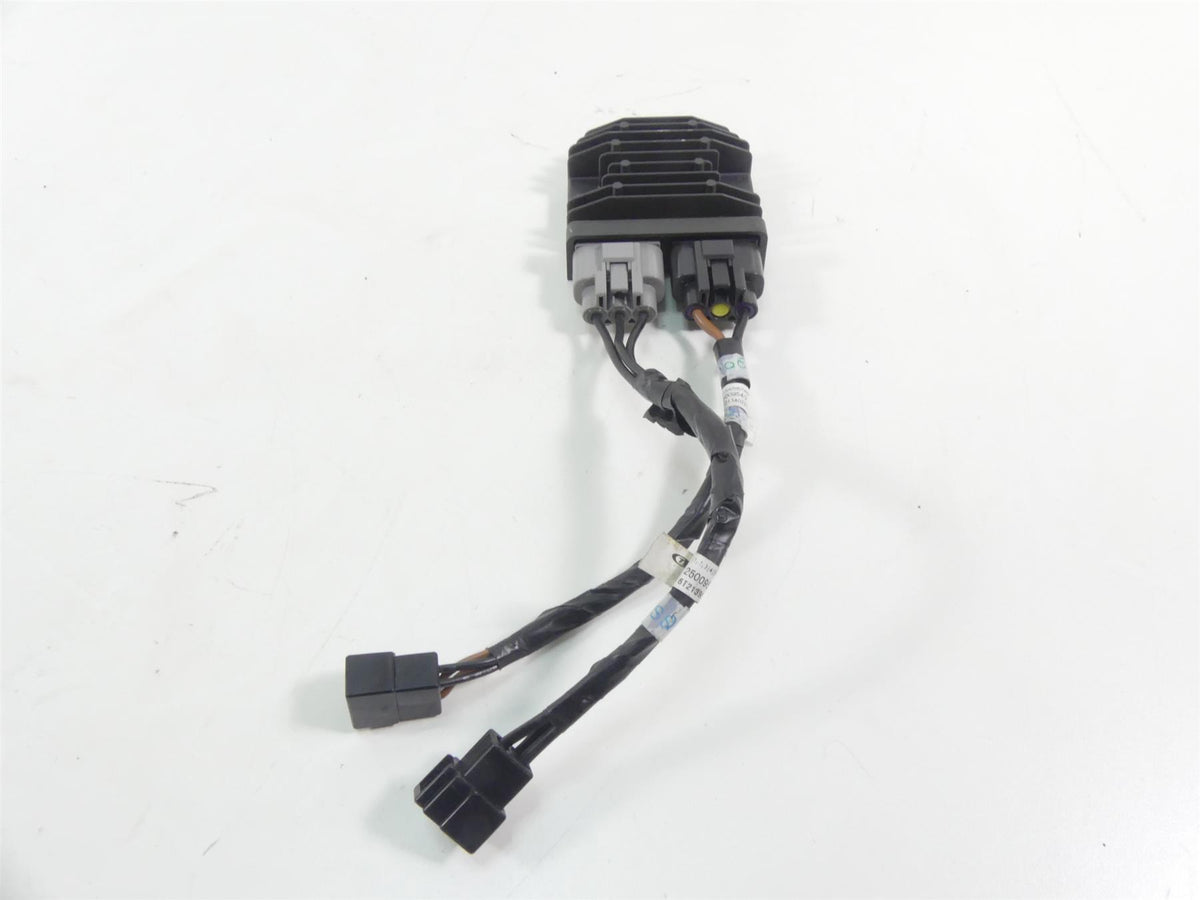 2015 Triumph 1050 Speed Triple R Rectifier Voltage Regulator T1300675 FH020AA {{ shop.shopifyCountryName }} - Mototech271