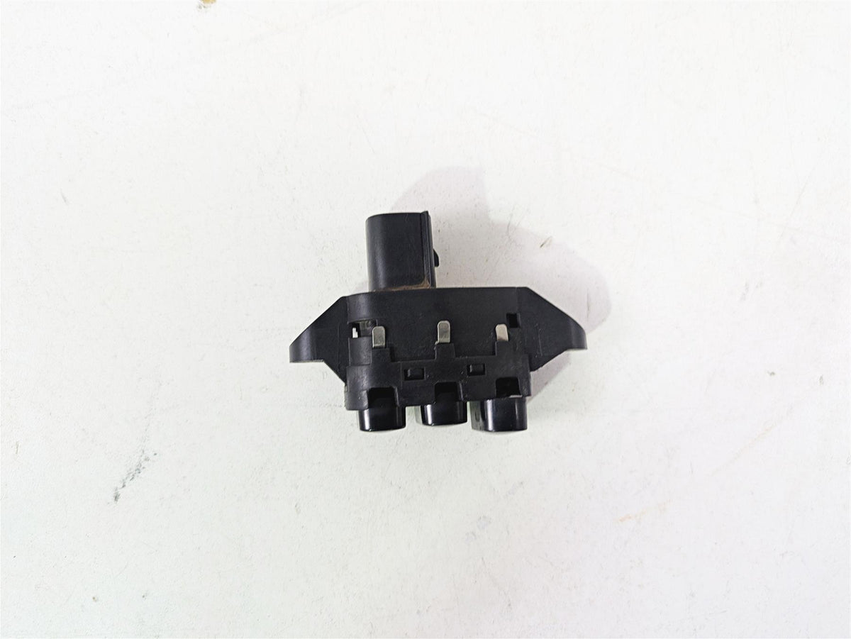 2015 Harley Touring FLHTKL Electra Glide Auxiliary Switch Kit 69200172 {{ shop.shopifyCountryName }} - Mototech271