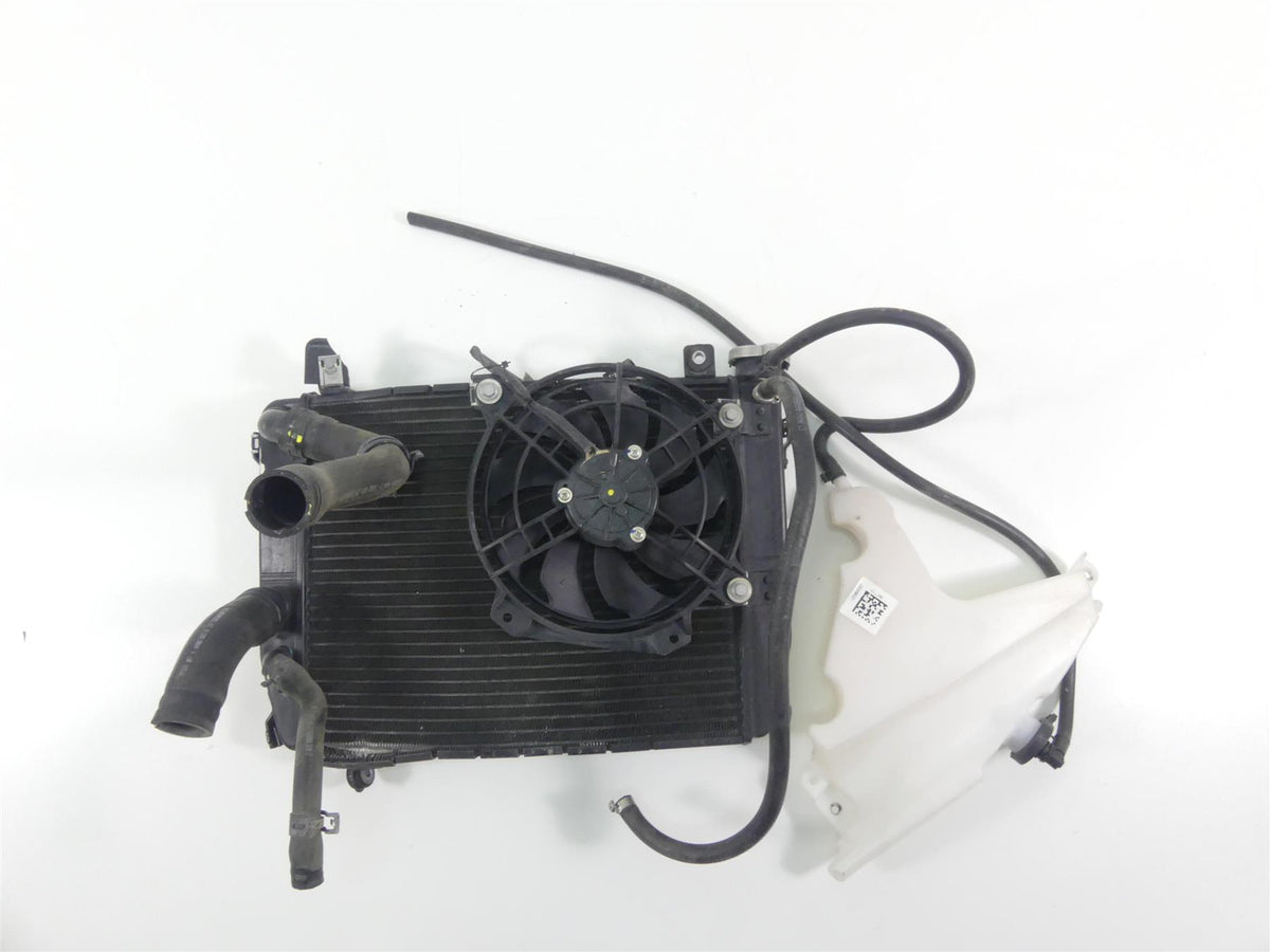 2021 Aprilia Tuono 660 RS660 Radiator Fan Reservoir Hoses Set -Read 2B006694 {{ shop.shopifyCountryName }} - Mototech271