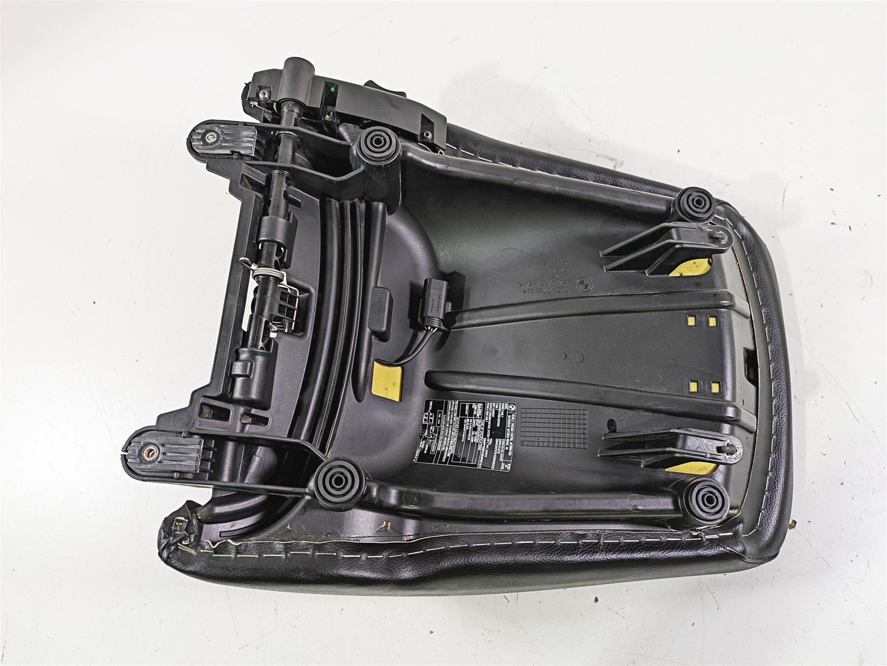 2014 BMW R1200 RT RTW K52 Rear Passenger Heated Seat Saddle 52538544790 {{ shop.shopifyCountryName }} - Mototech271