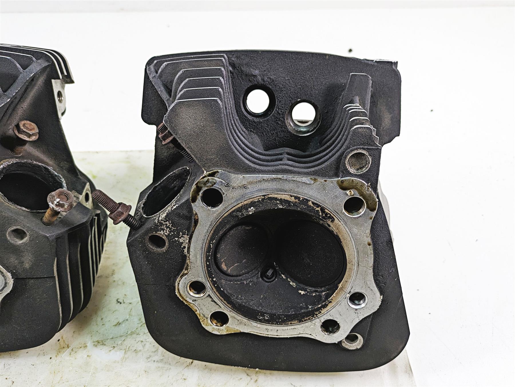 S&S Cycle Super Stock Twin Cam Cylinder Head Set 90-1050R-S F00404 {{ shop.shopifyCountryName }} - Mototech271