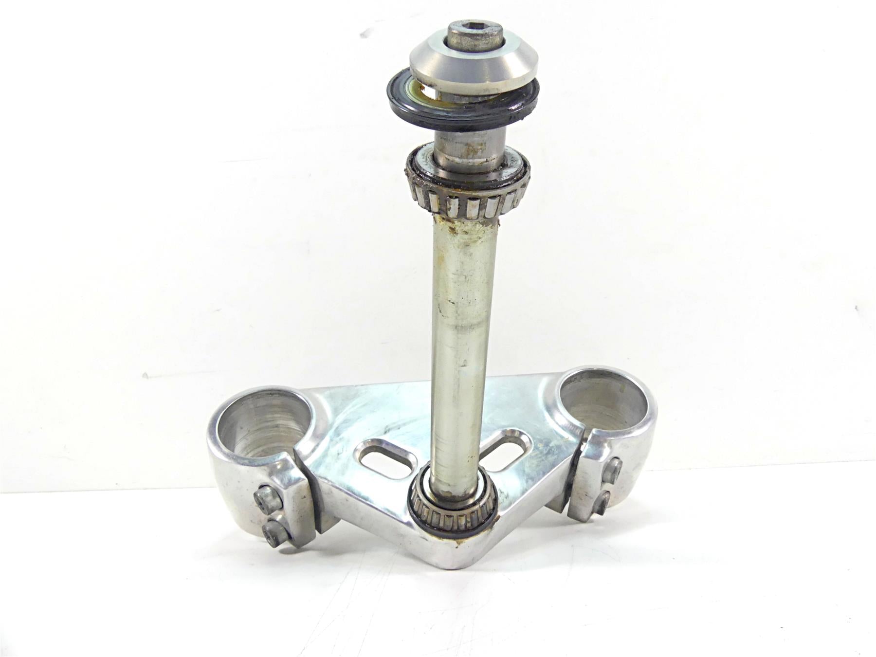 2013 Harley VRSCF Muscle Vrod Lower Triple Tree Steering Clamp 55mm 46892-09B {{ shop.shopifyCountryName }} - Mototech271