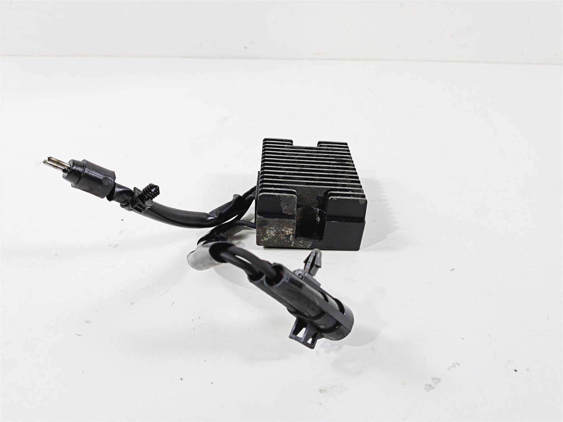 2006 Harley Sportster XL883 Low Rectifier Voltage Regulator 74523-04 {{ shop.shopifyCountryName }} - Mototech271