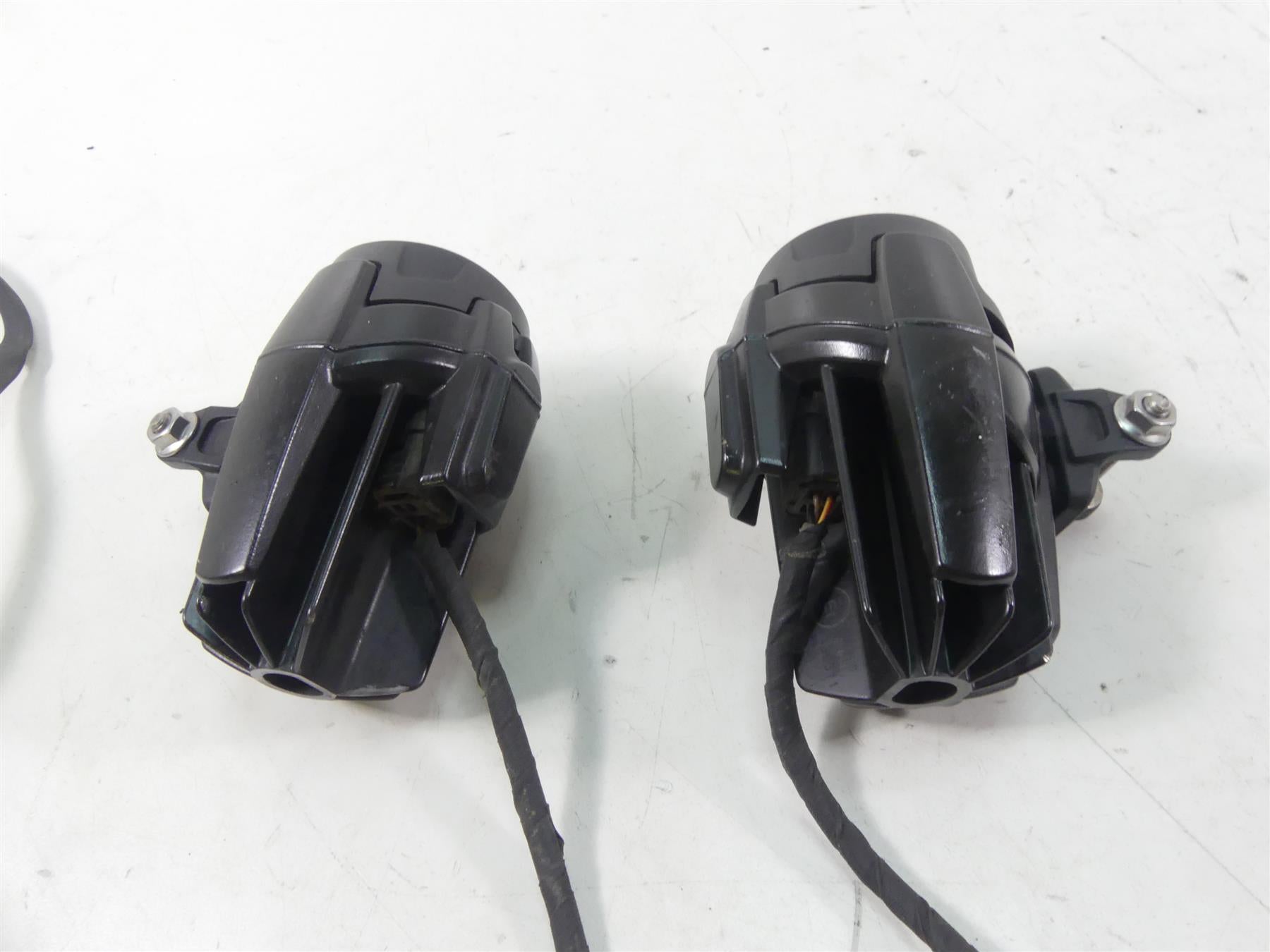 2011 BMW R1200GS K255 Adv Additional Fog Lights Lamps + Wiring 63127709430 {{ shop.shopifyCountryName }} - Mototech271