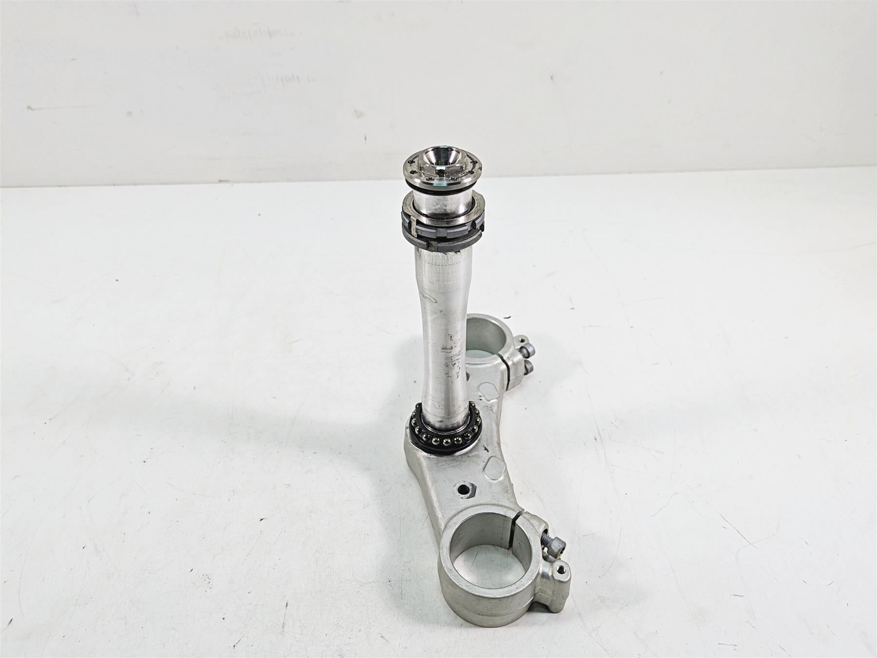 2021 Aprilia RS660 Lower Triple Tree Steering Clamp 53mm 2B005255 {{ shop.shopifyCountryName }} - Mototech271