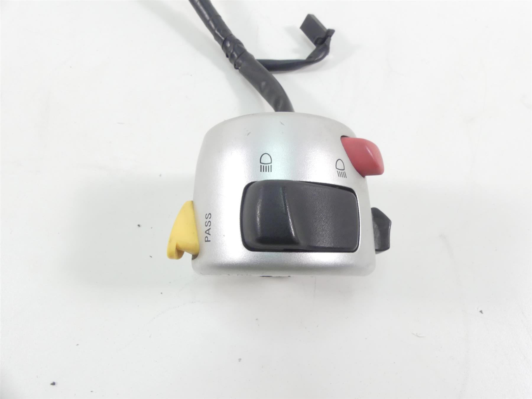 2007 Suzuki M109R VZR1800 Boulevard Left Light Blinkr Control Switch 37400-48G10 {{ shop.shopifyCountryName }} - Mototech271
