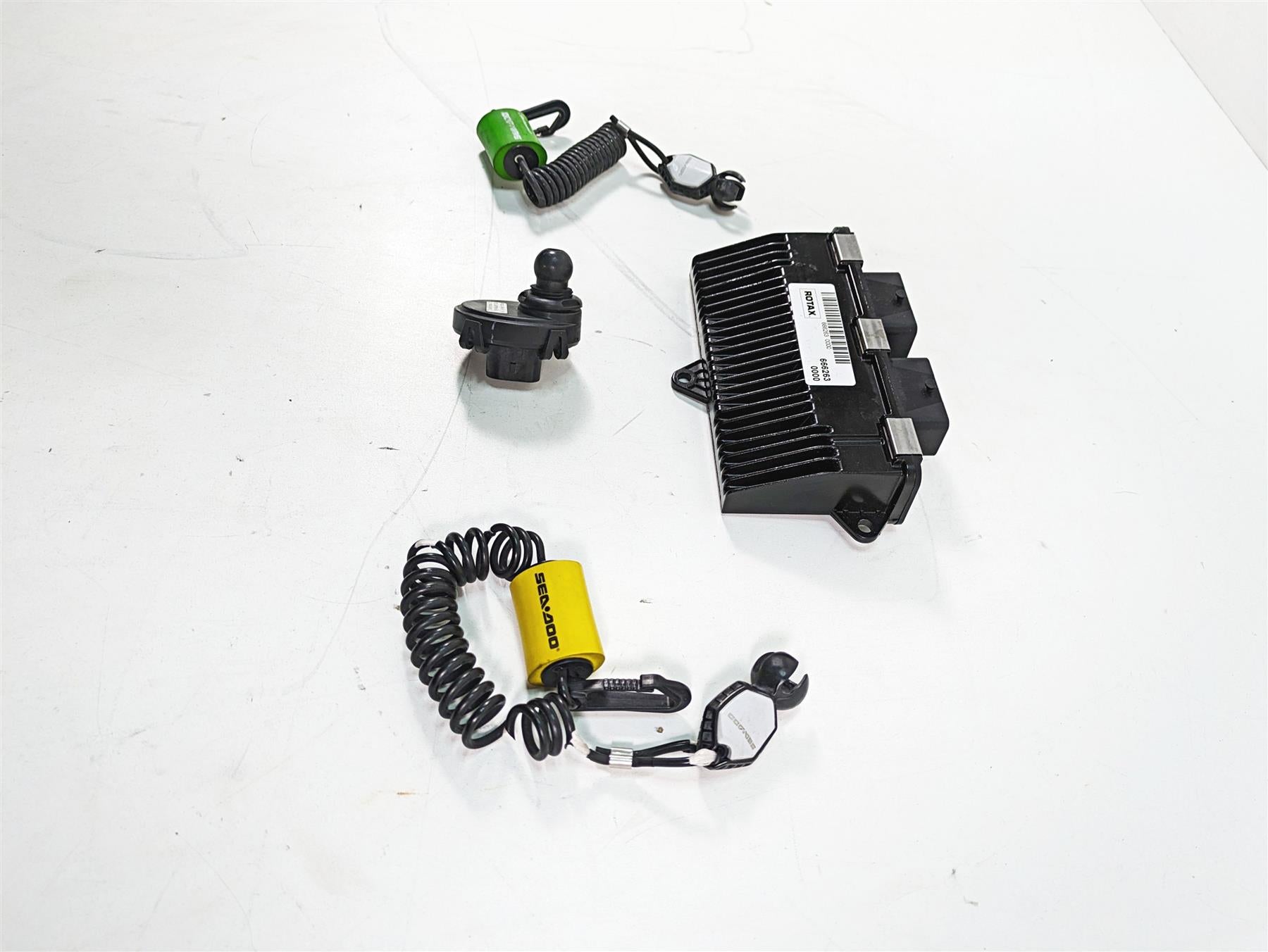 2016 Sea-Doo Spark 900 Cdi Ecu Ecm Ibr Dess Switch & Key Set 420666263 {{ shop.shopifyCountryName }} - Mototech271
