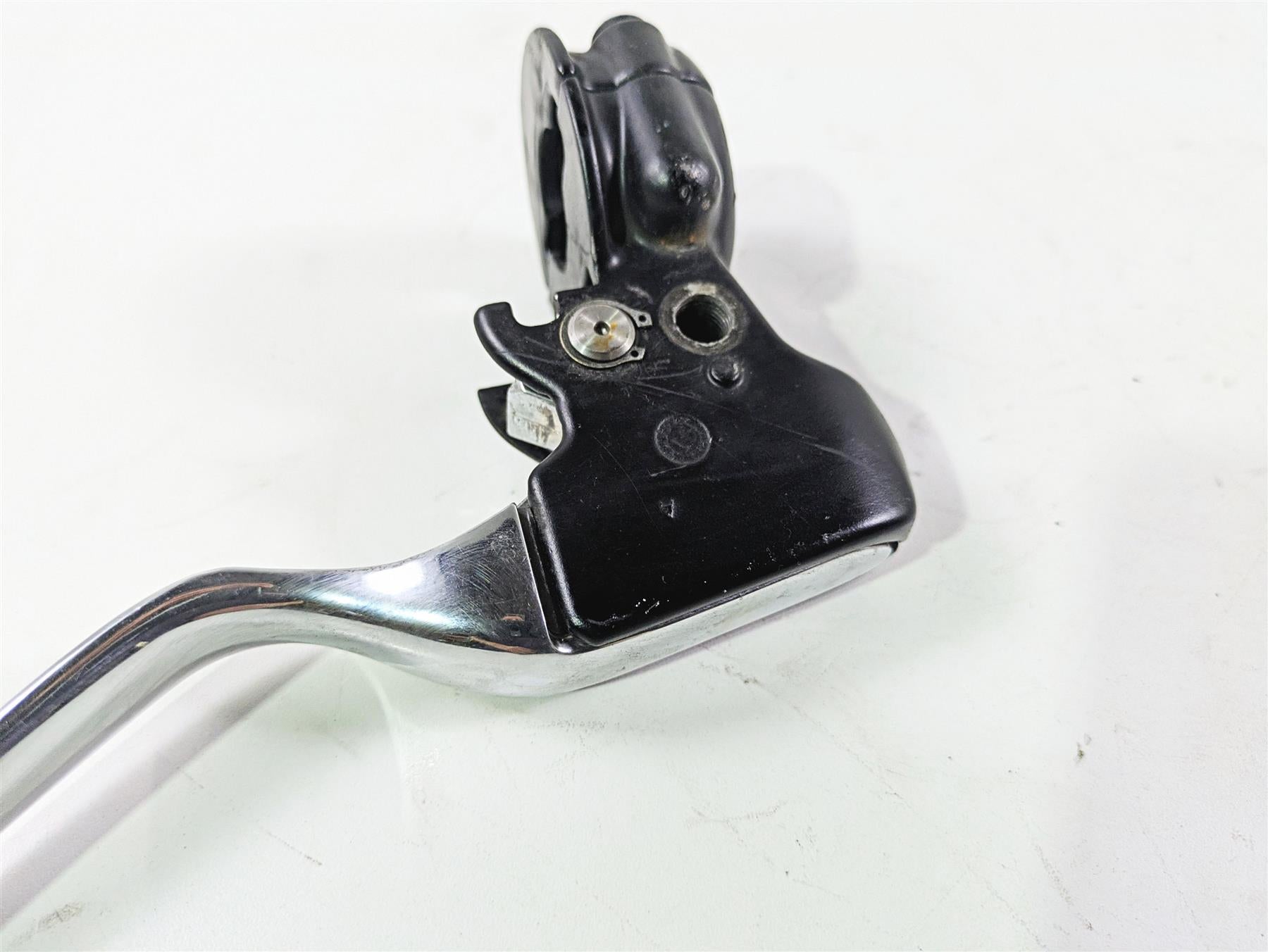2017 Harley Softail Heritage Classic FLSTC Clutch Perch & Lever 38700-08A {{ shop.shopifyCountryName }} - Mototech271