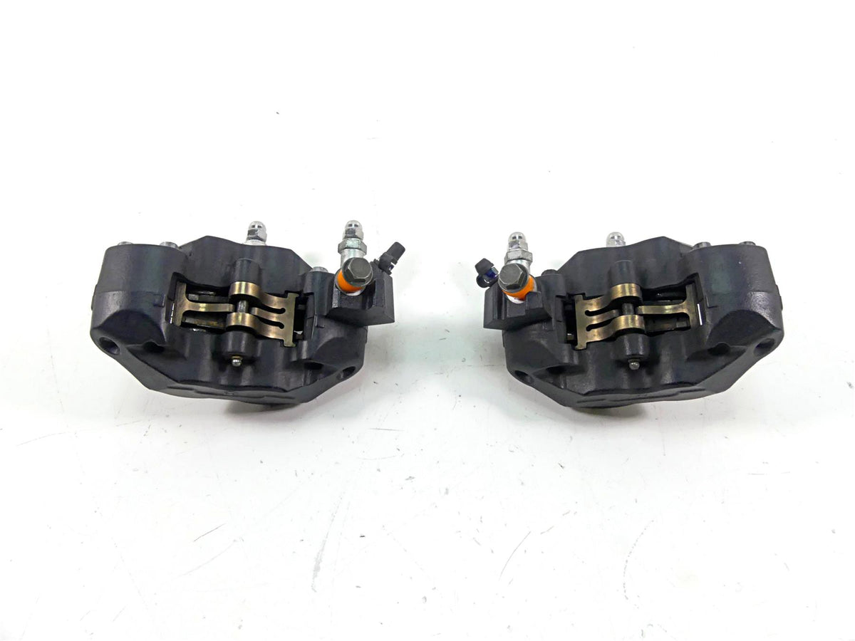2019 Indian Chieftain Classic Front Brake Caliper Set 1912390 1912391 {{ shop.shopifyCountryName }} - Mototech271