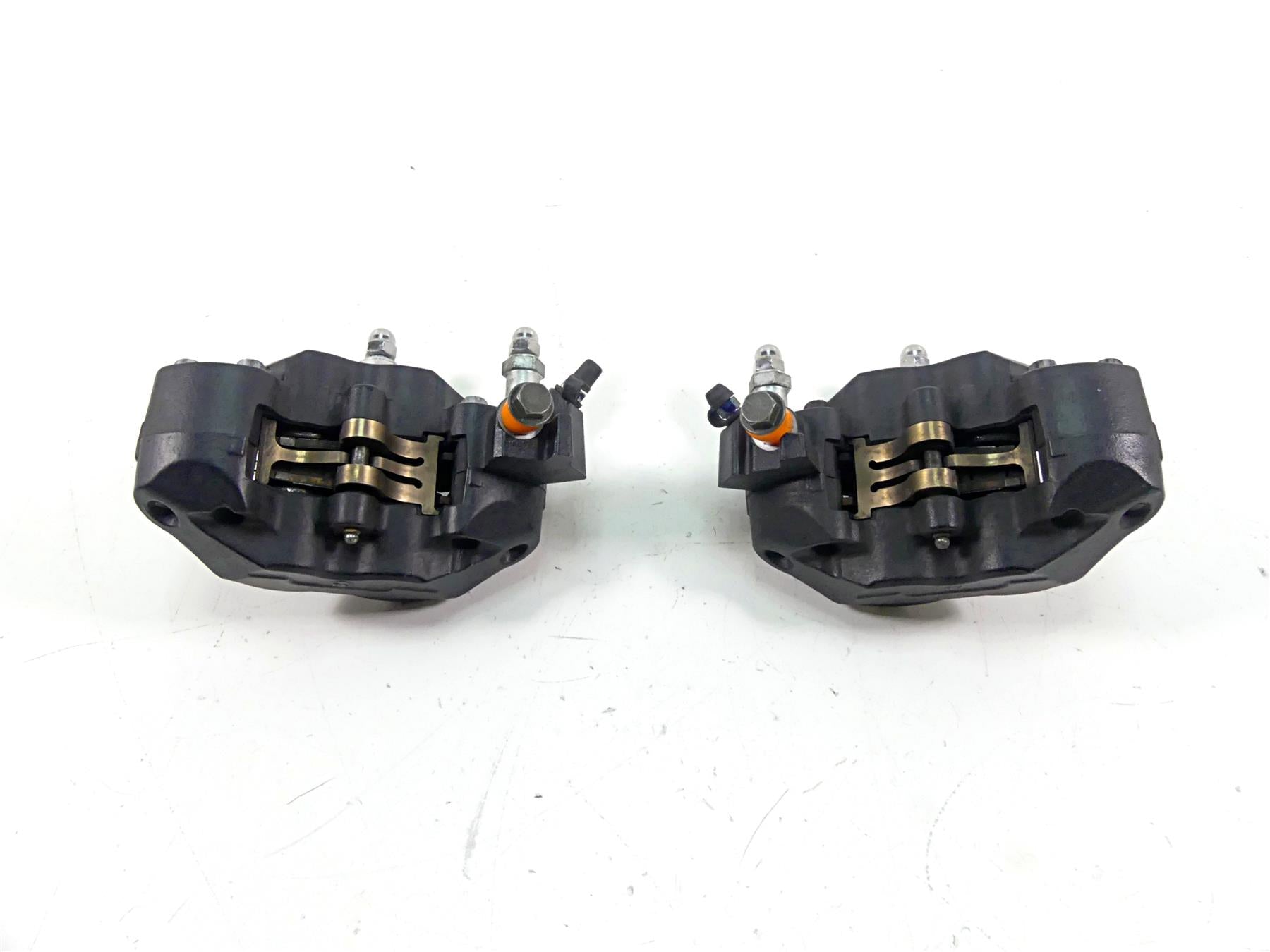 2019 Indian Chieftain Classic Front Brake Caliper Set 1912390 1912391 {{ shop.shopifyCountryName }} - Mototech271