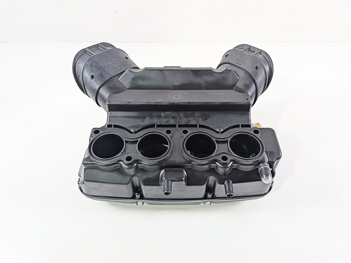 2024 Suzuki GSXR600 Air Box Cleaner Breather Filter 13720-14J01 {{ shop.shopifyCountryName }} - Mototech271