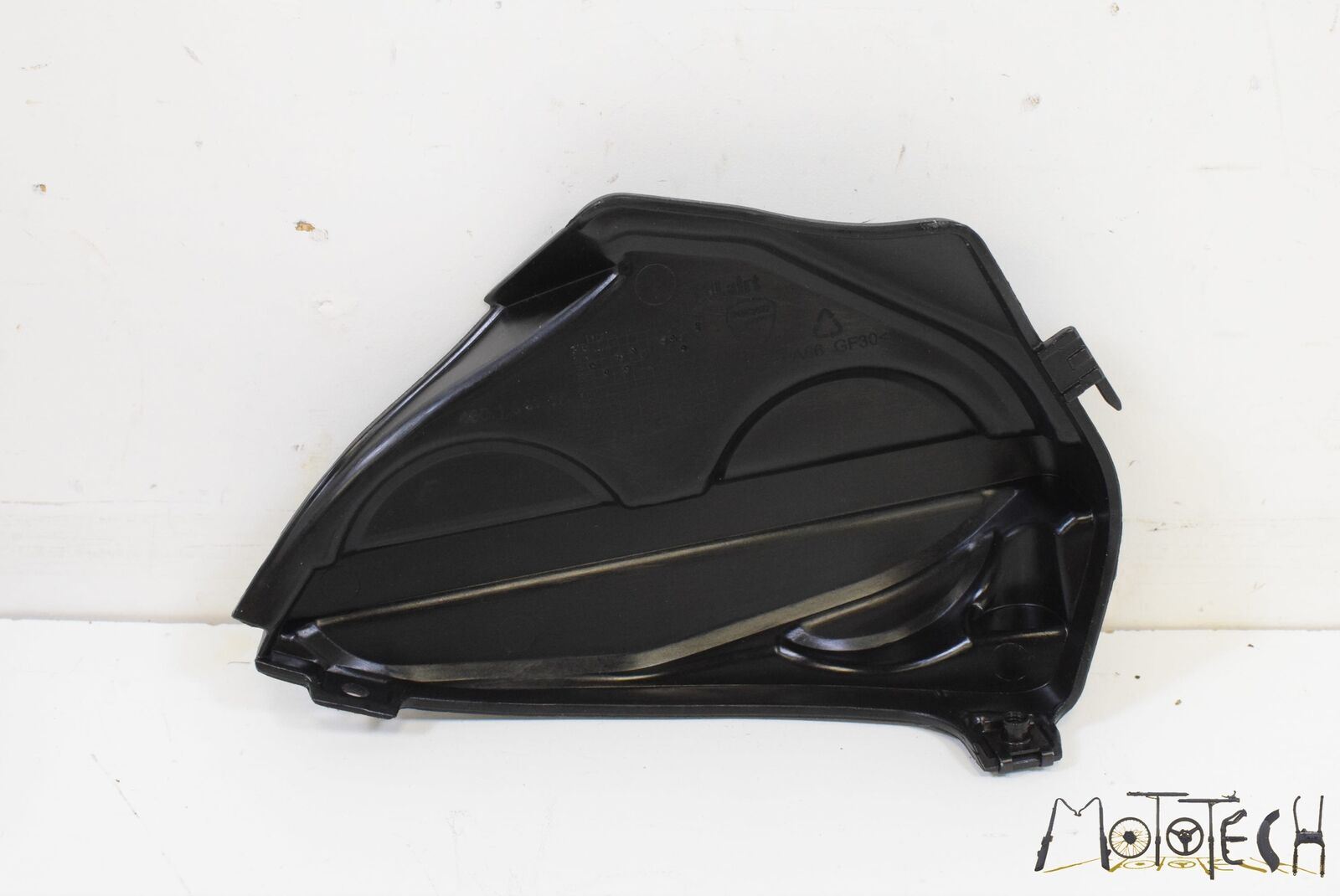 2017 Ducati Panigale 959 Left Engine Side Cover Fairing 46016411A {{ shop.shopifyCountryName }} - Mototech271