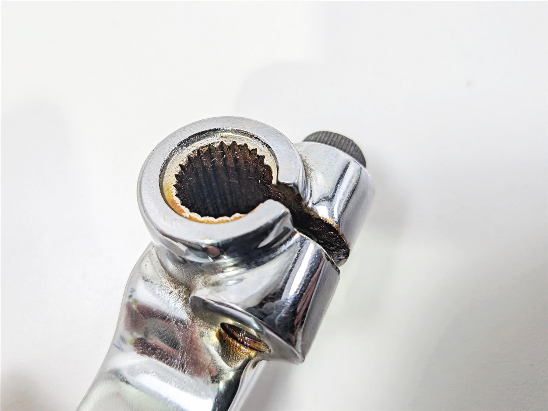 2006 Harley Sportster XL1200 C Front Left Footpeg & Shifter Parts FW 42651-04 {{ shop.shopifyCountryName }} - Mototech271