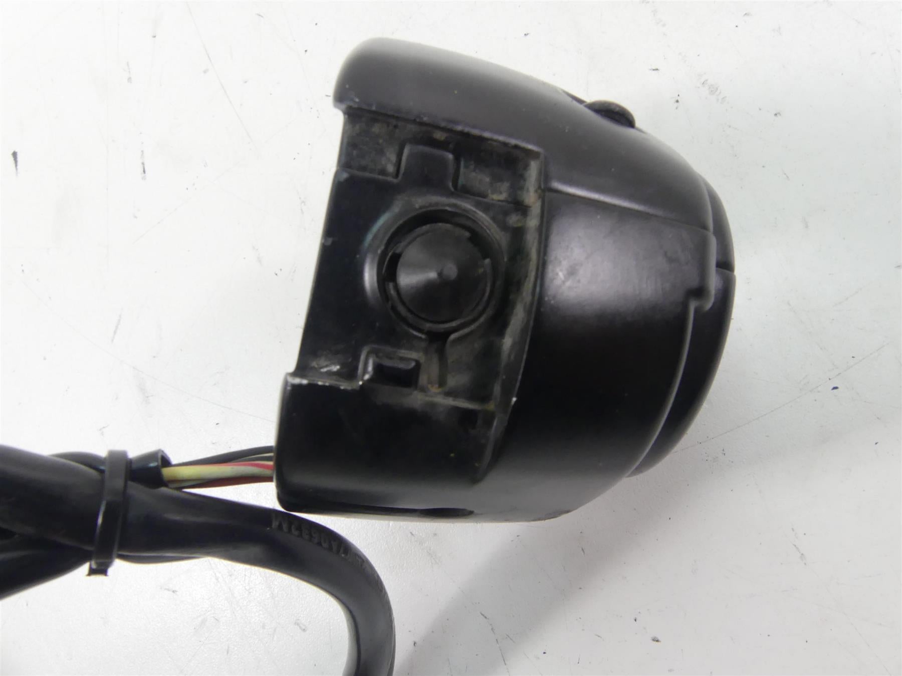 2018 Harley Softail FXBB Street Bob Left Hand Lights Control Switch 71500292 {{ shop.shopifyCountryName }} - Mototech271