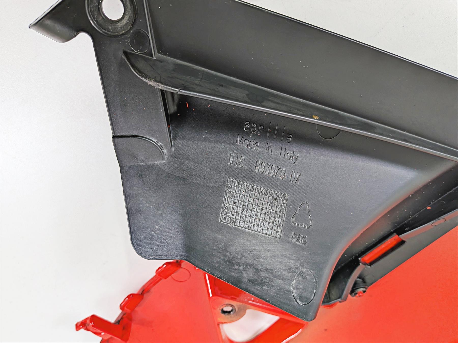 2014 Aprilia RSV4 RR Factory Left Right Lower Belly Fairing Cover Set 858826 {{ shop.shopifyCountryName }} - Mototech271