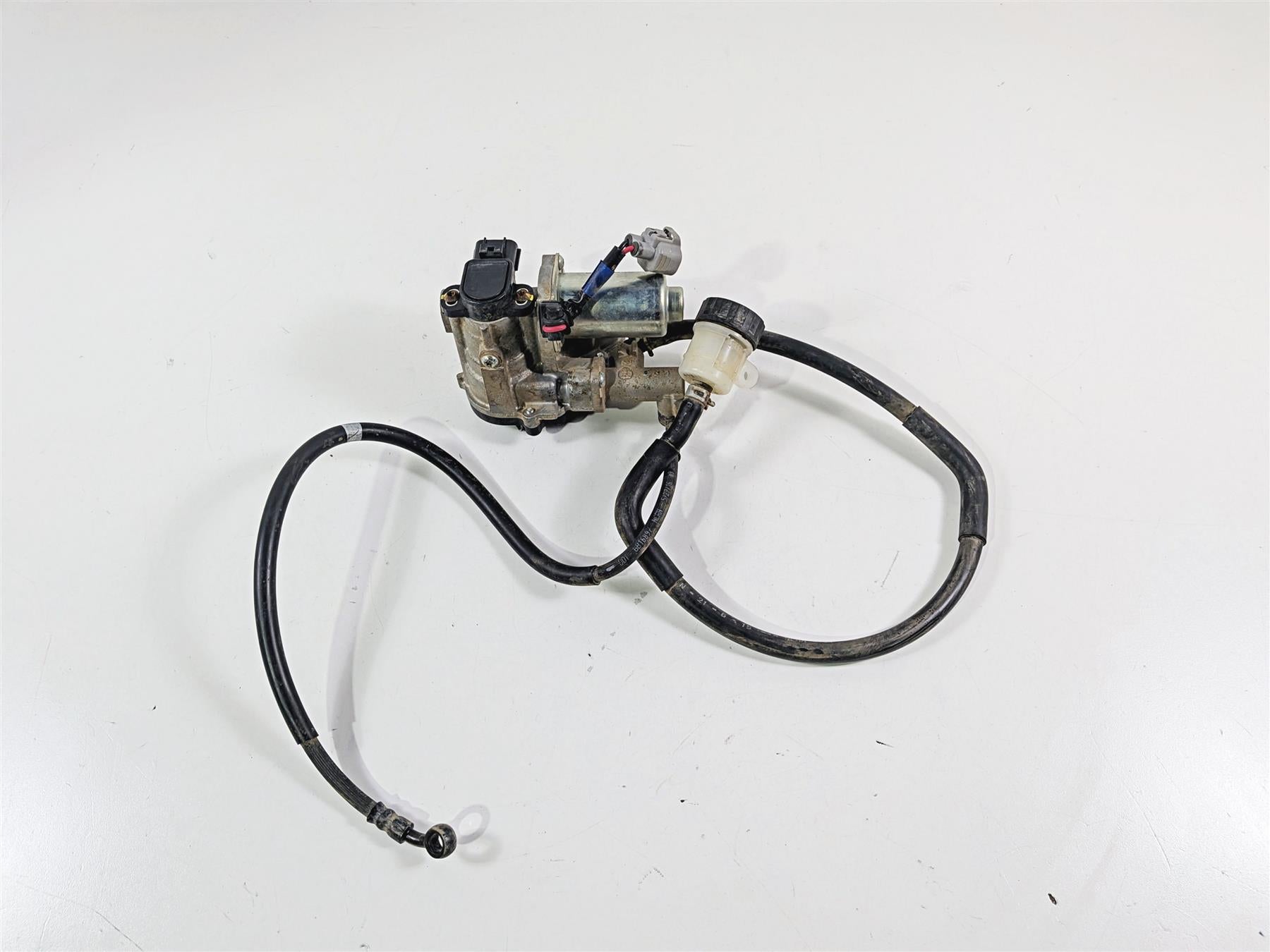 2017 Yamaha YXZ1000R EPS SS Clutch Master Cylinder - Tested B57-82460-00-00 {{ shop.shopifyCountryName }} - Mototech271