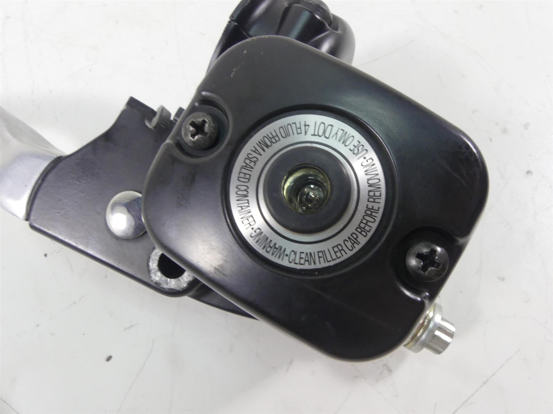 2009 Harley FXDF Dyna Fat Bob Front Brake Master Cylinder 11/16" 45170-08F {{ shop.shopifyCountryName }} - Mototech271