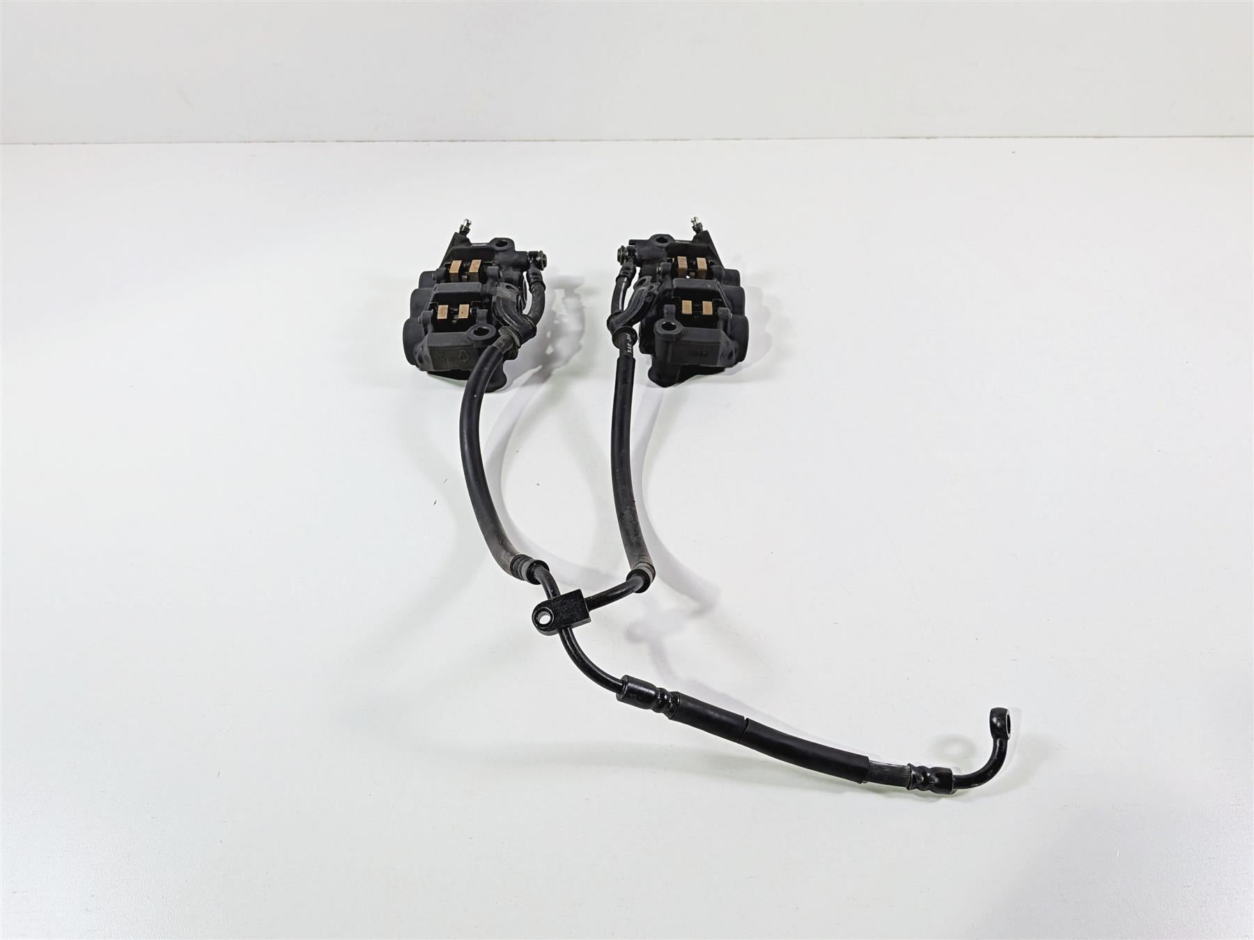 2008 Yamaha YZF R1 RN19 Front Brake Caliper Set 6 Piston & Lines 4C8-2580T-01-00 {{ shop.shopifyCountryName }} - Mototech271
