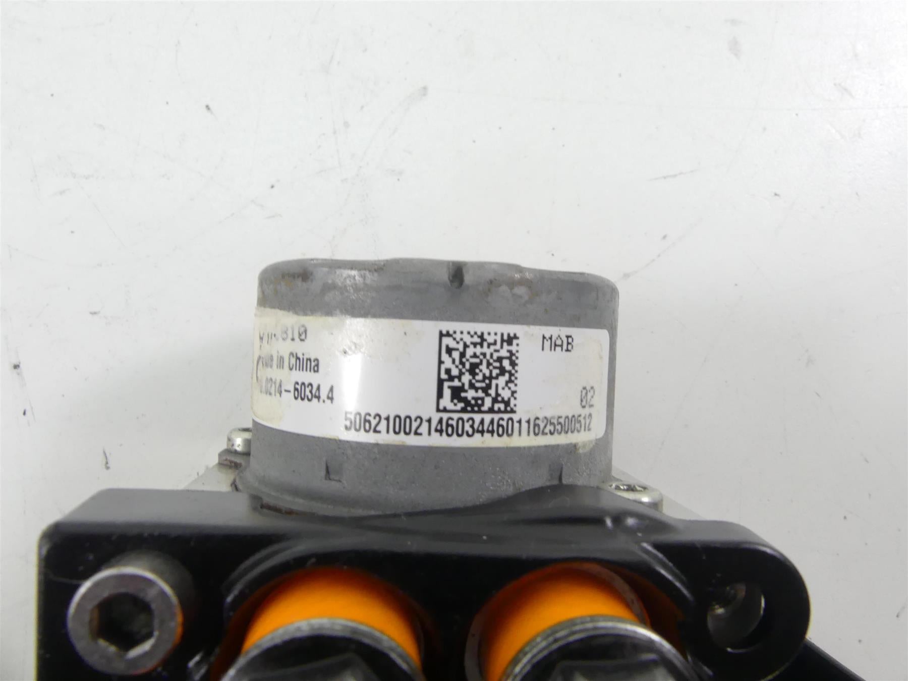 2017 Triumph Thruxton 1200 R Abs Brake Pump Module Unit T2021931 {{ shop.shopifyCountryName }} - Mototech271