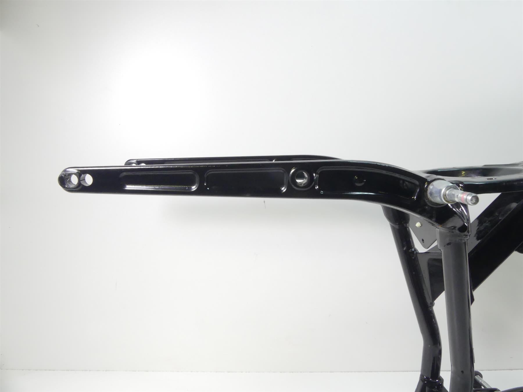 2009 Harley FXDF Dyna Fat Bob Straight 29dgr Main Frame Chassis - Slvg 47281-08 {{ shop.shopifyCountryName }} - Mototech271