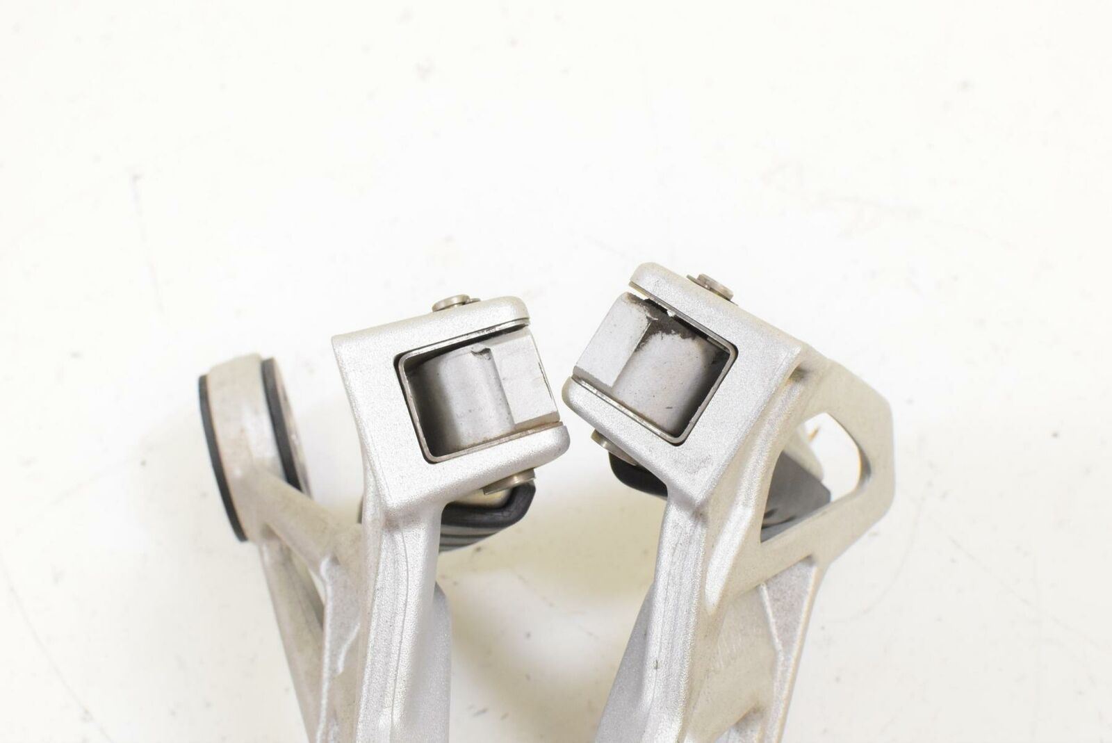 2016 BMW R1200R R1200 R K53 Passenger Footpeg Foot Peg Rest SET 46718540799 {{ shop.shopifyCountryName }} - Mototech271