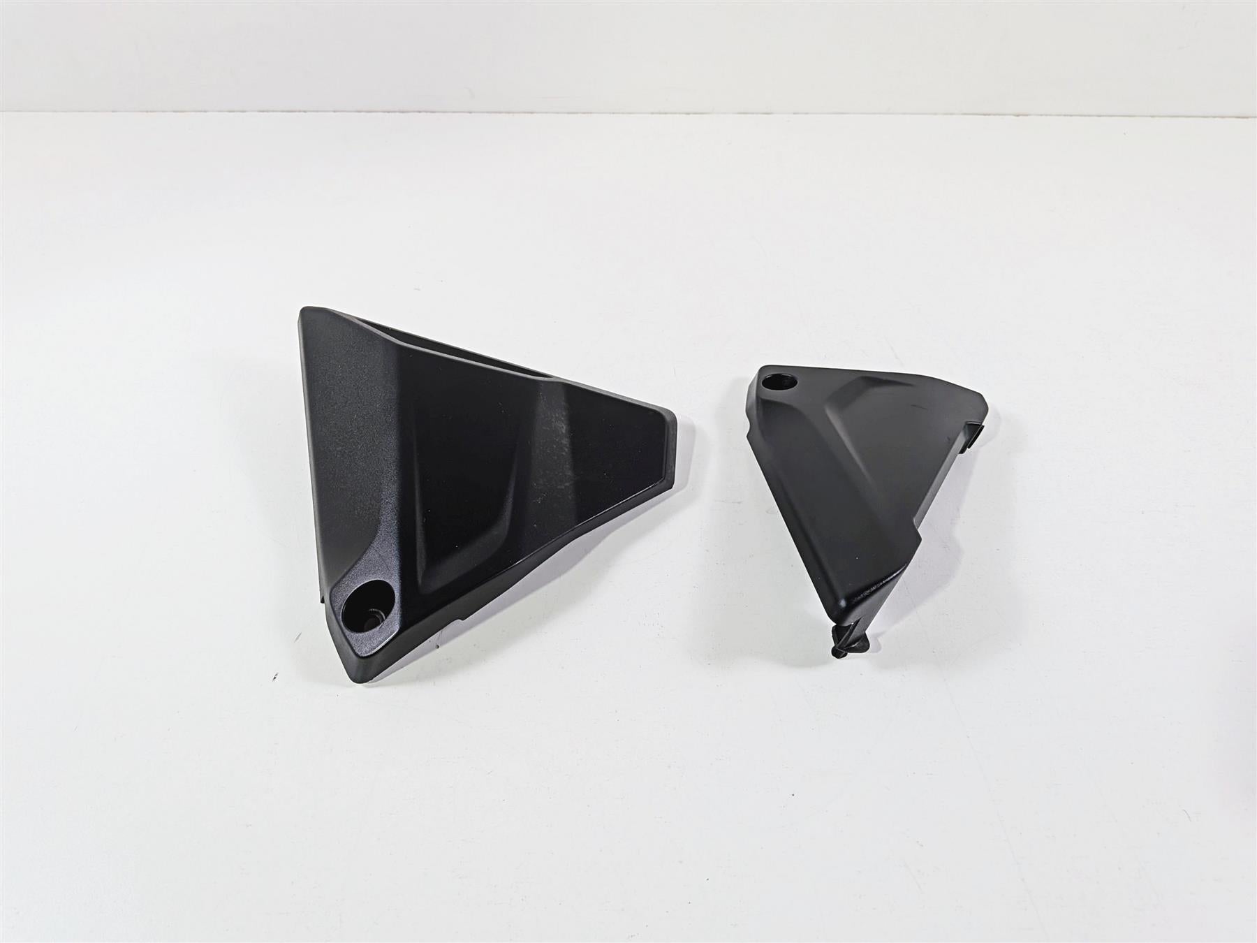 2015 BMW R1200GS K50 Battery Side Cover Set 46638523155 46638523156 {{ shop.shopifyCountryName }} - Mototech271