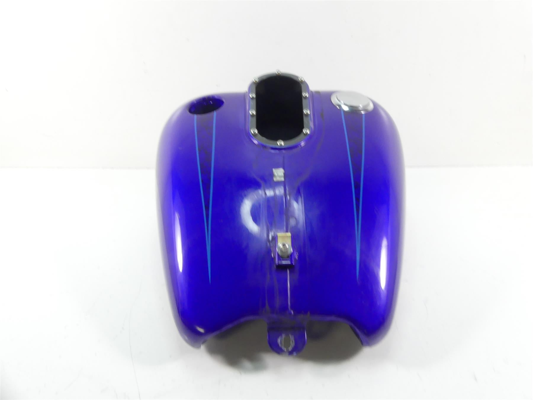 2007 Harley Touring FLHR SE CVO Road King Fuel Gas Tank - No Dents 61387-07 {{ shop.shopifyCountryName }} - Mototech271