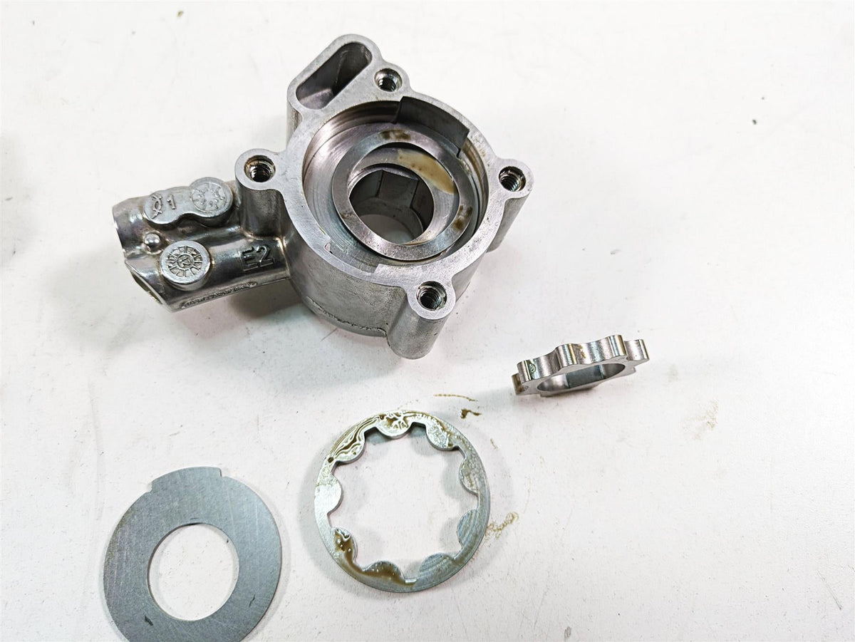 Harley Davidson Big Twin Screamin Eagle Cam Shaft Carrier & Oil Pump 25400018 {{ shop.shopifyCountryName }} - Mototech271