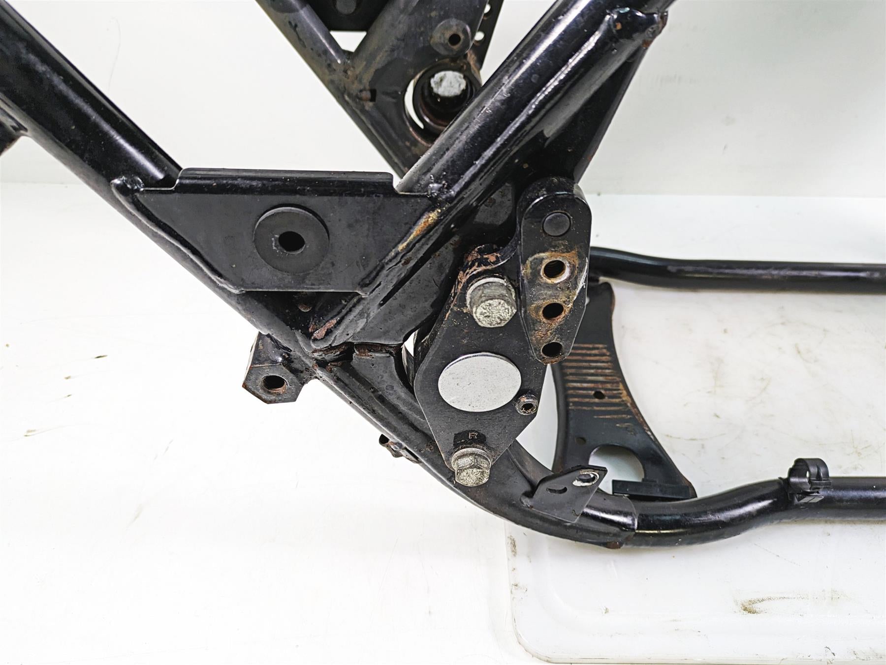 1999 Harley Touring FLHTC Electra Glide Straight Main Frame Chassis With Texas Salvage Title 47900-01 {{ shop.shopifyCountryName }} - Mototech271