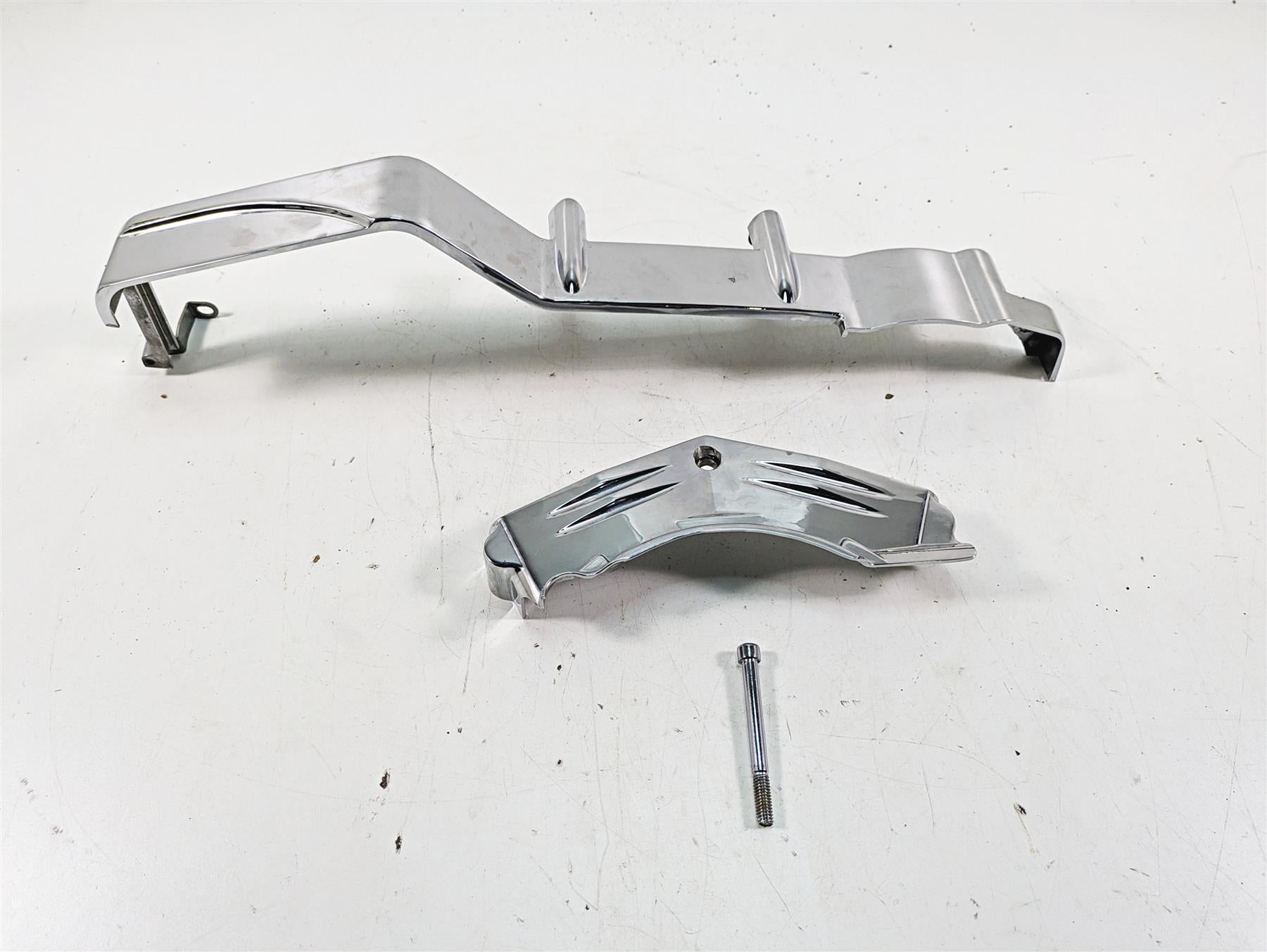 2000 Harley FXSTS Softail Springer Kuryakyn Chrome Inner Primary Cover Set 8299 {{ shop.shopifyCountryName }} - Mototech271