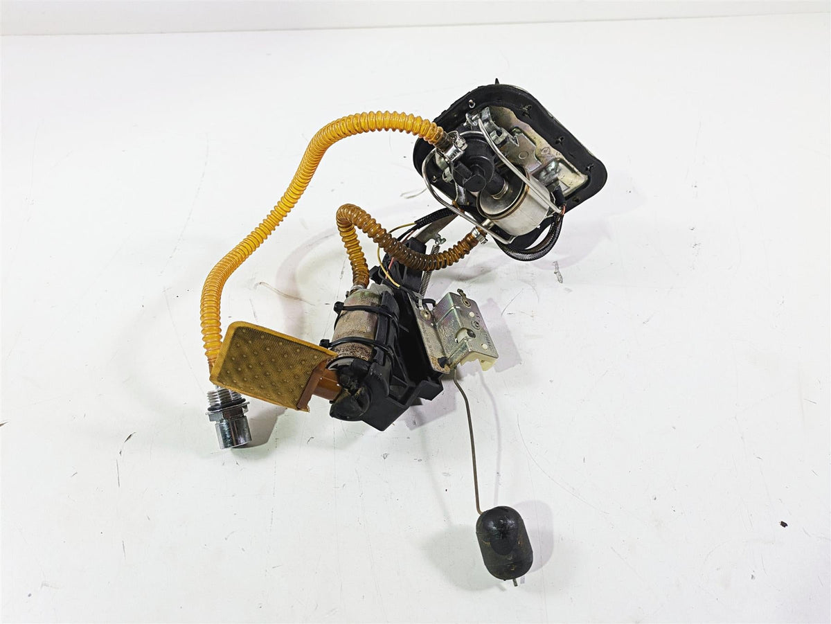 2004 Harley FLSTCI Softail Heritage Fuel Gas Petrol Pump 62897-01B 75132-01D {{ shop.shopifyCountryName }} - Mototech271
