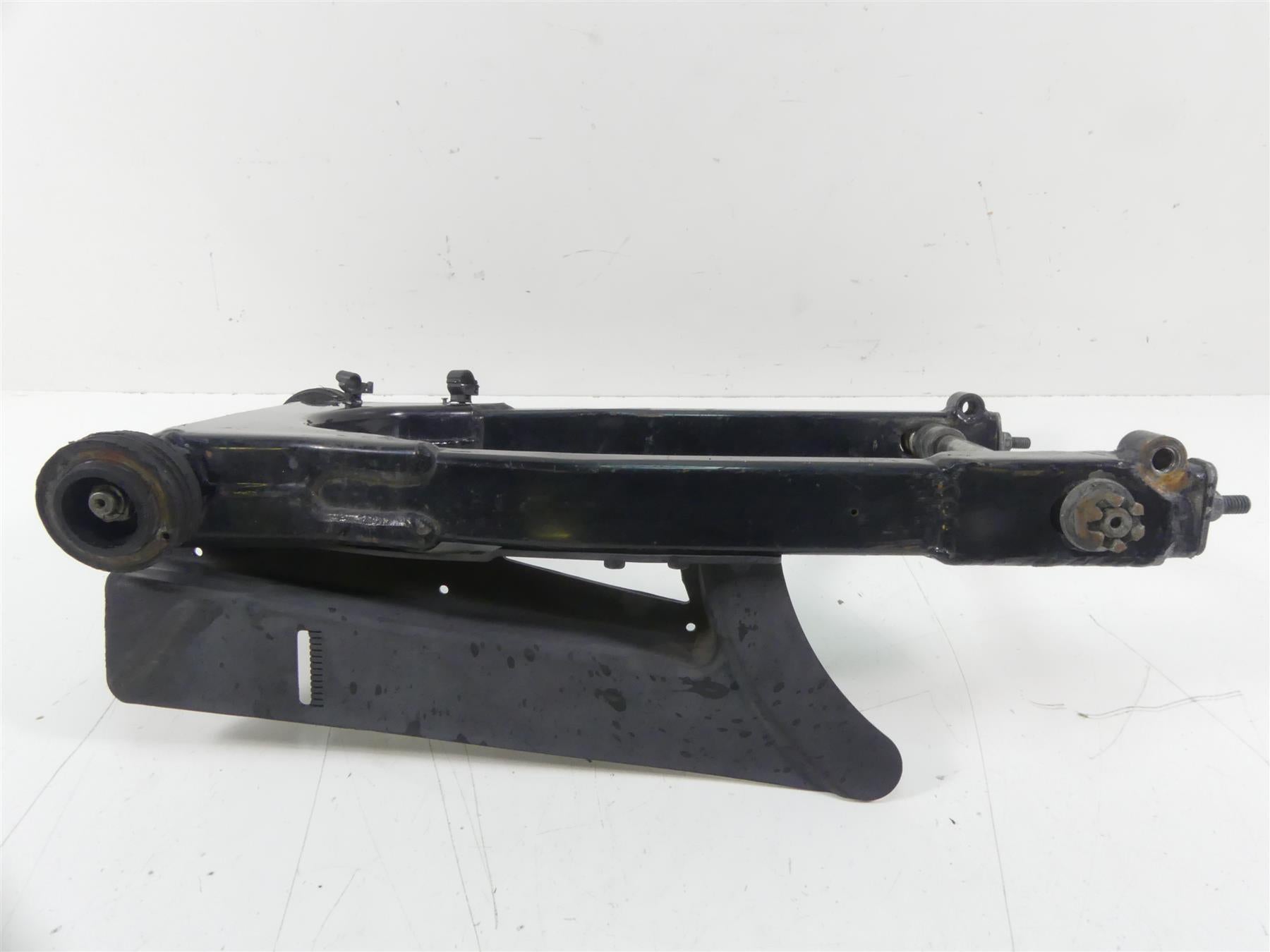 1998 Harley Touring FLHTC Electra Glide Rear Straigt Swingarm 3/4" Axle 47549-97 {{ shop.shopifyCountryName }} - Mototech271