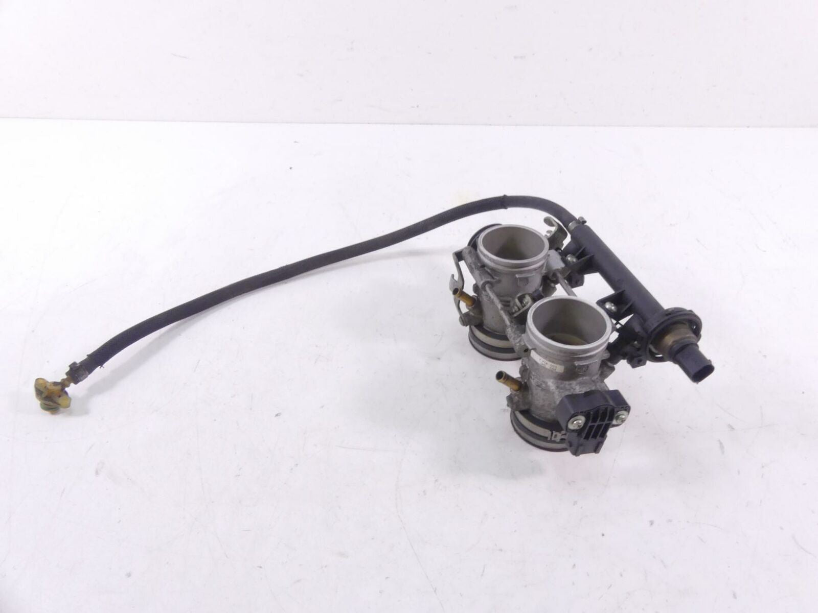 2010 BMW F800GS K72 Throttle Body Bodies Fuel Injetion Injector 13547728355 {{ shop.shopifyCountryName }} - Mototech271